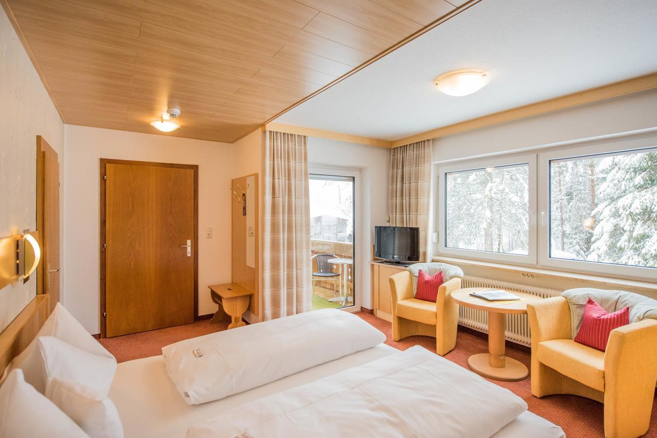 Hotel Garni Waldhof - Wohlfuehlen Am Lech 施坦察赫 外观 照片